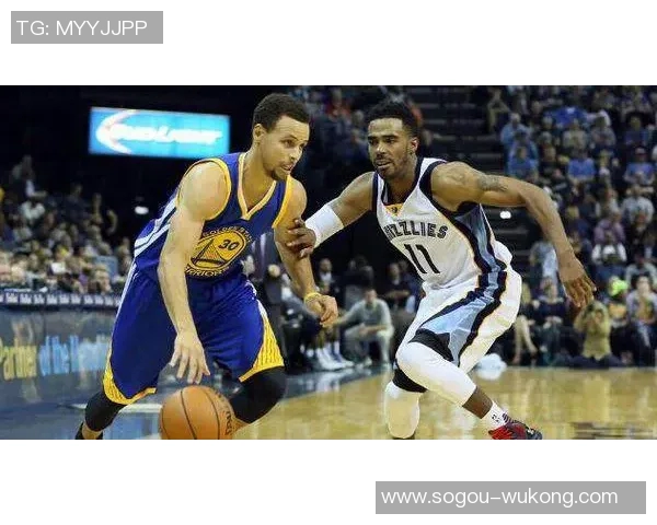 库里三分球命中数突破20个成为本赛季联盟首位达成此成就的球员